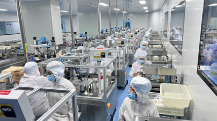 小白心里軟7周年 營(yíng)養(yǎng)用心，因愛柔軟，科技引領(lǐng)溫馨變革